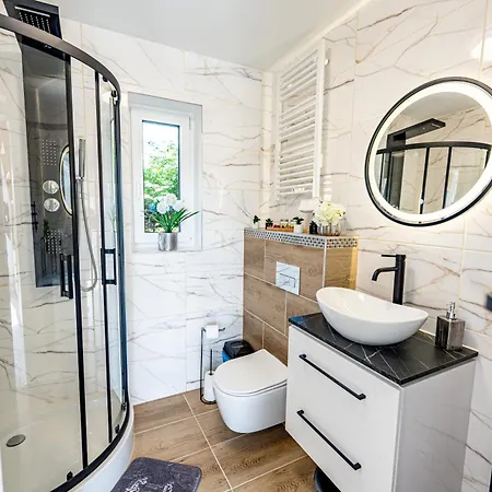 Dom W Karkonoszach 2 *