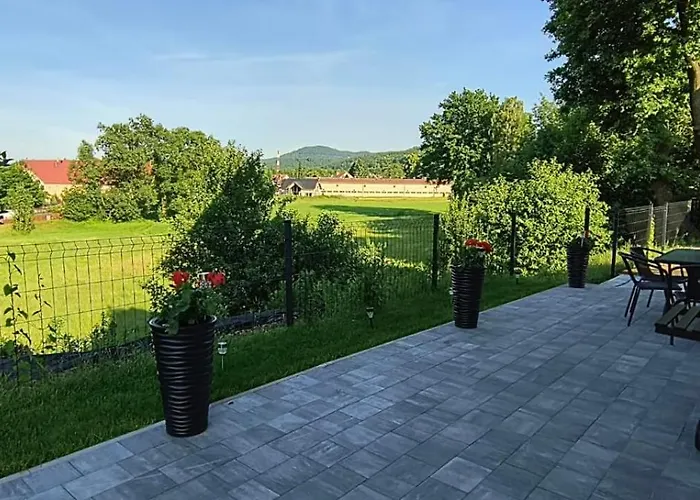 Dom W Karkonoszach 2 * ポドグジン